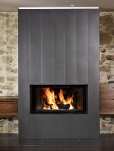 Detailaufnahme Heizkamin Feuerraum und Feuer